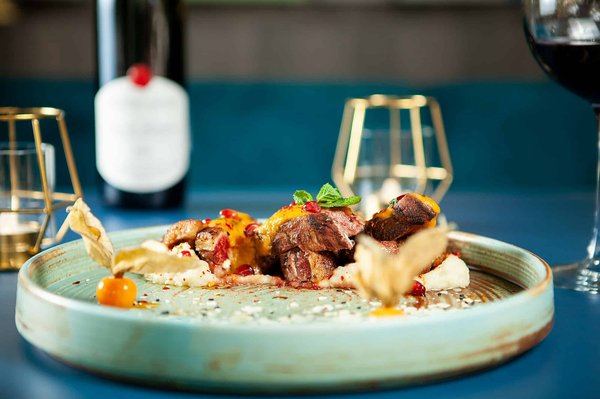 Comment découvrir les traditions culinaires de la Corée du Sud : visites de marchés et cours de cuisine recommandés ?